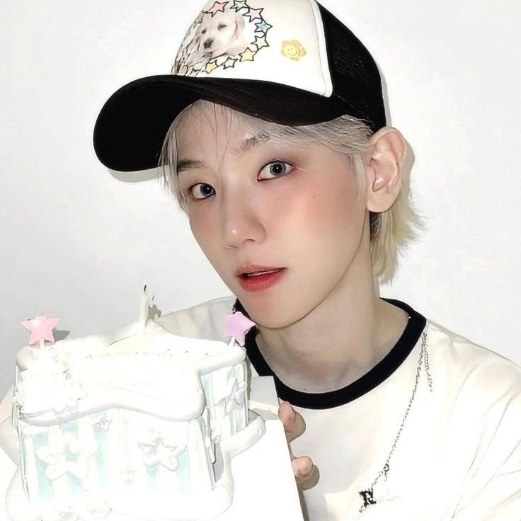 백현 (EXO)의 비하인드 컷