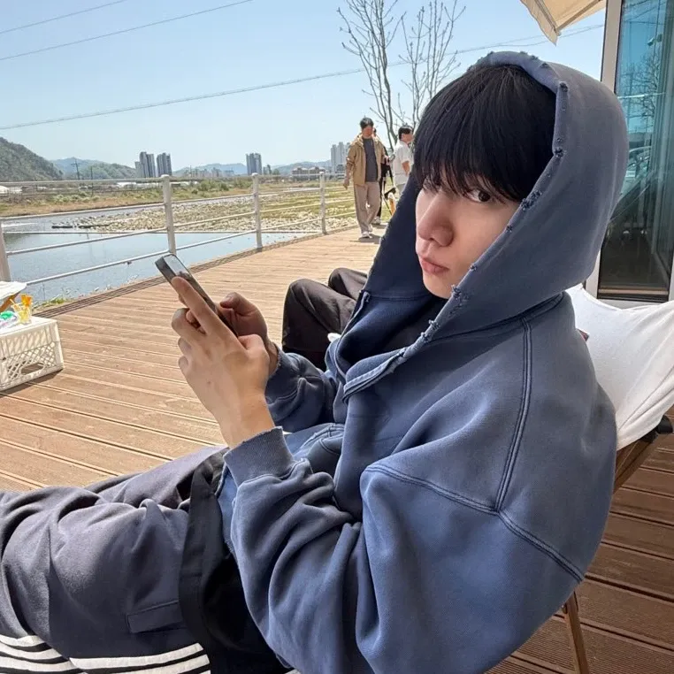 Recent activity shot of VIXX
