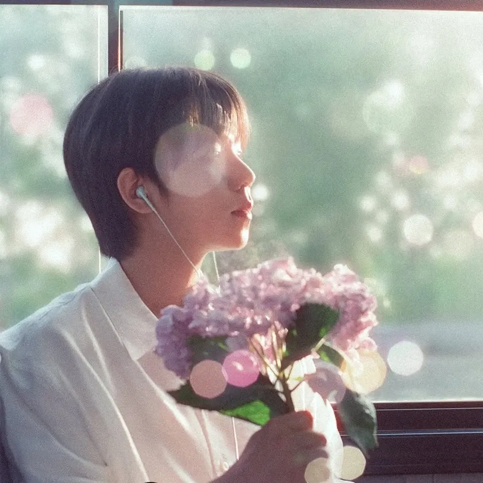 Recent activity shot of Jung Seunghwan