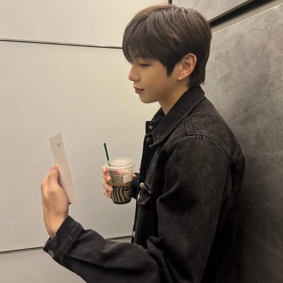 Foto aktivitas terbaru Kang Daniel
