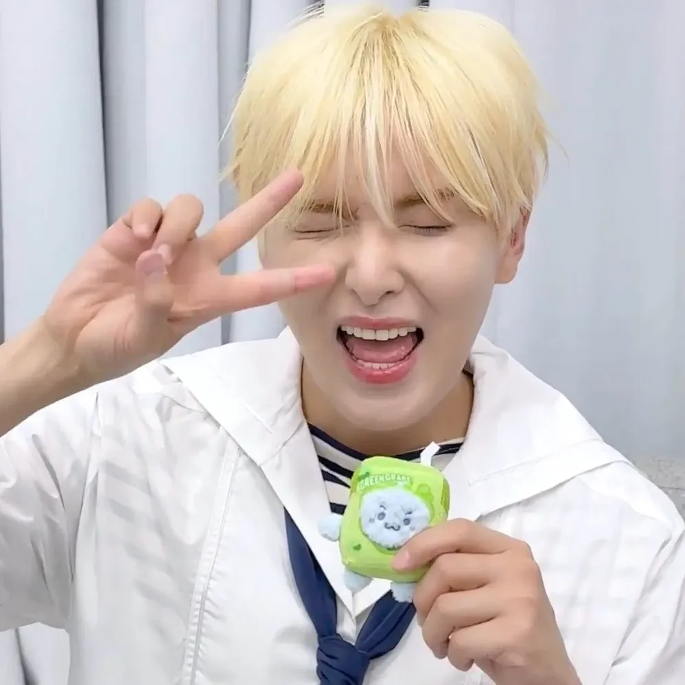 Behind-the-scenes cut of Ryeowook (Super Junior)