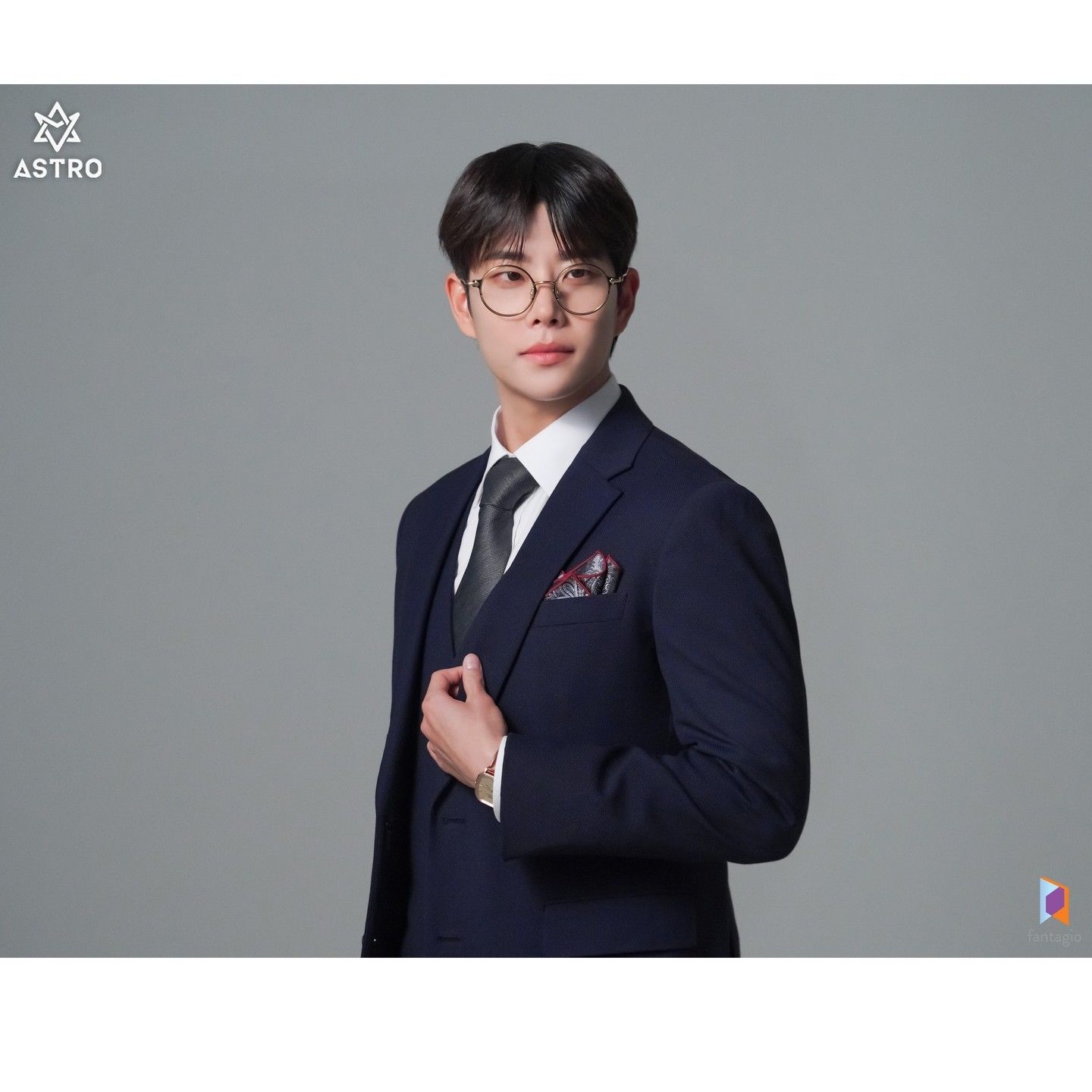 A moment captured by MJ (ASTRO)'s fan