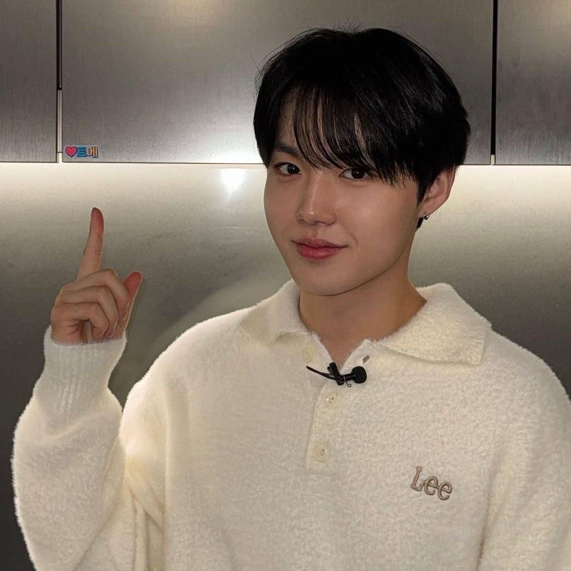 A moment captured by Doyoung (TREASURE)'s fan