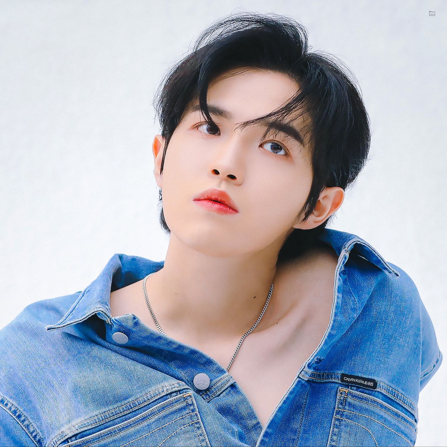 Foto aktivitas terbaru Kim Jaehwan