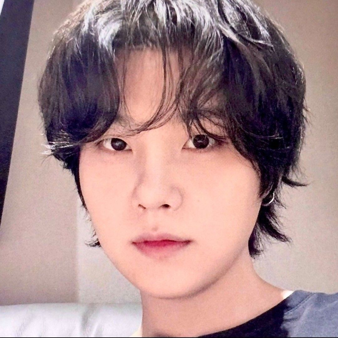 슈가 (방탄소년단)의 최신 사진