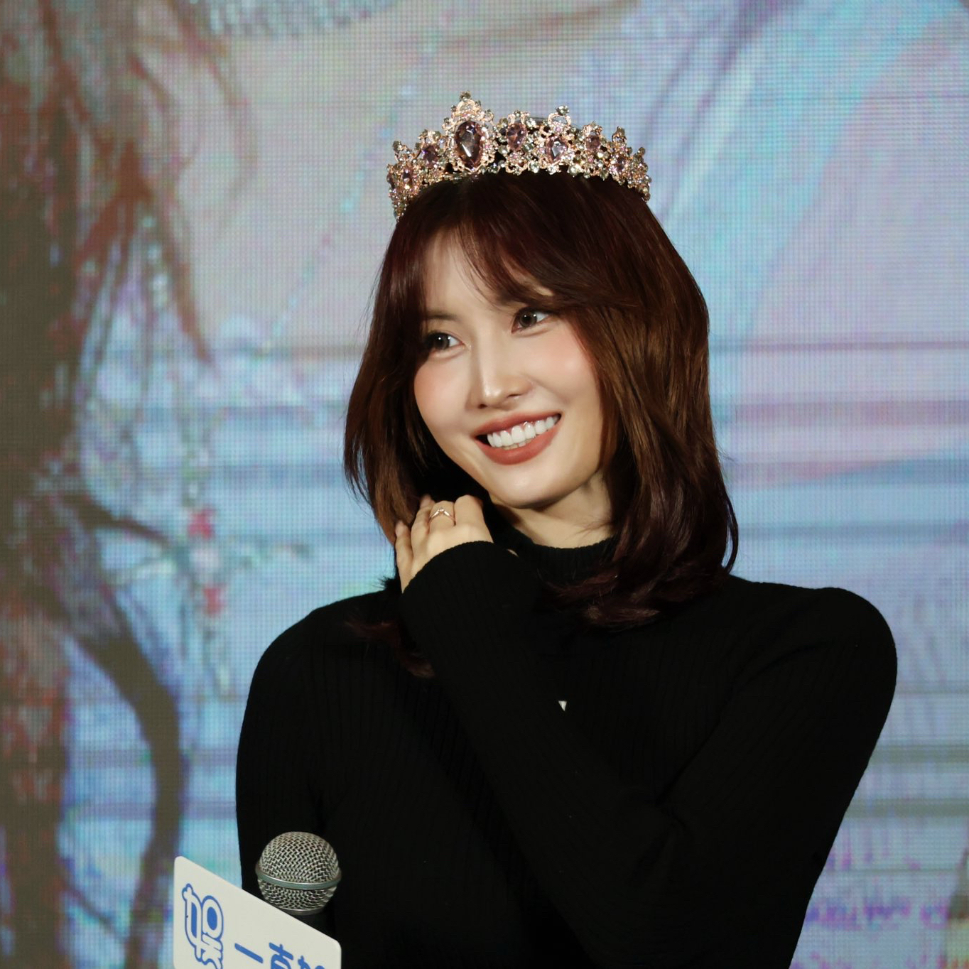 Momo (TWICE)的最新照片