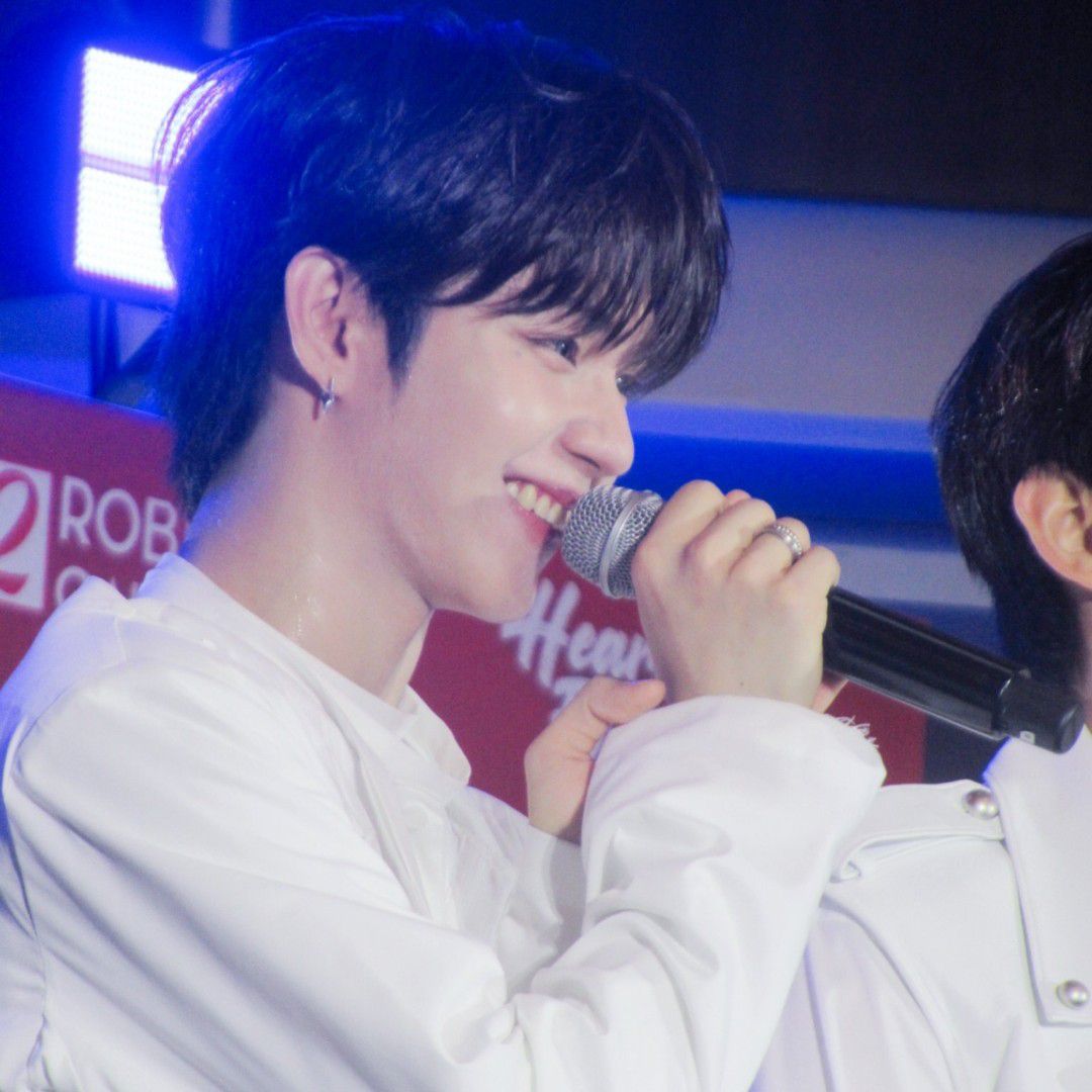 Recent activity shot of JL (AHOF)