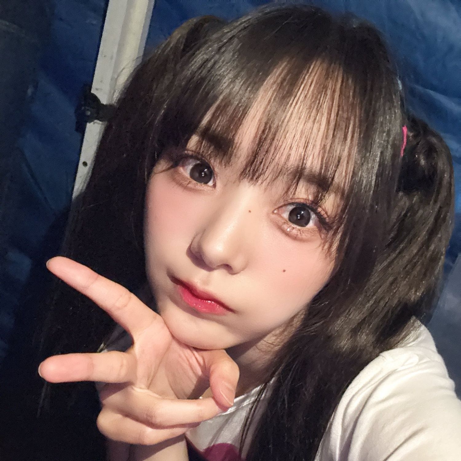 Behind-the-scenes cut of Siyeon (QWER)