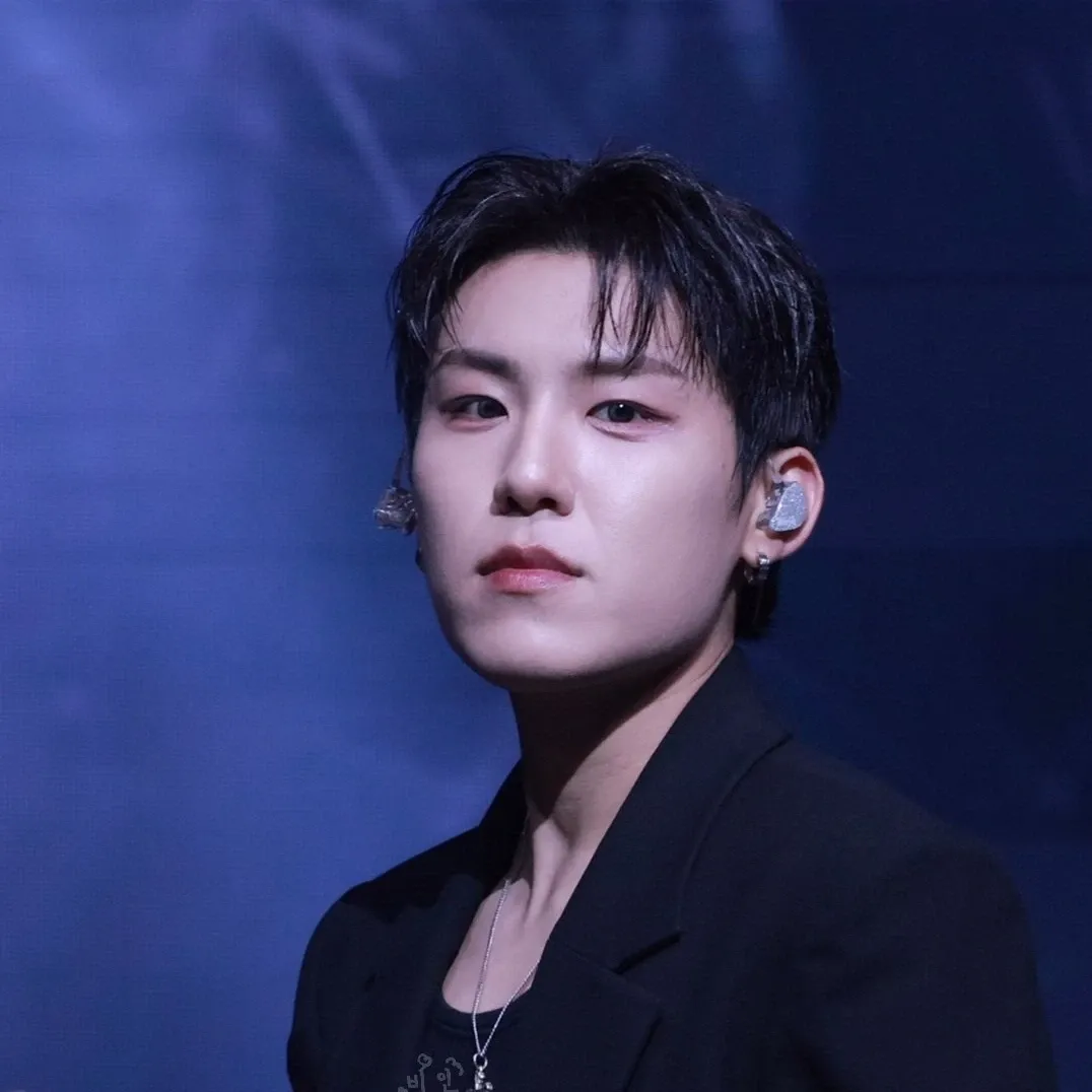 AB6IX ウジン 当選者限定 ポラロイド AB6IX パク・ウジン ファンダムコミュニティ │ KPOP人気No.1アプリ
