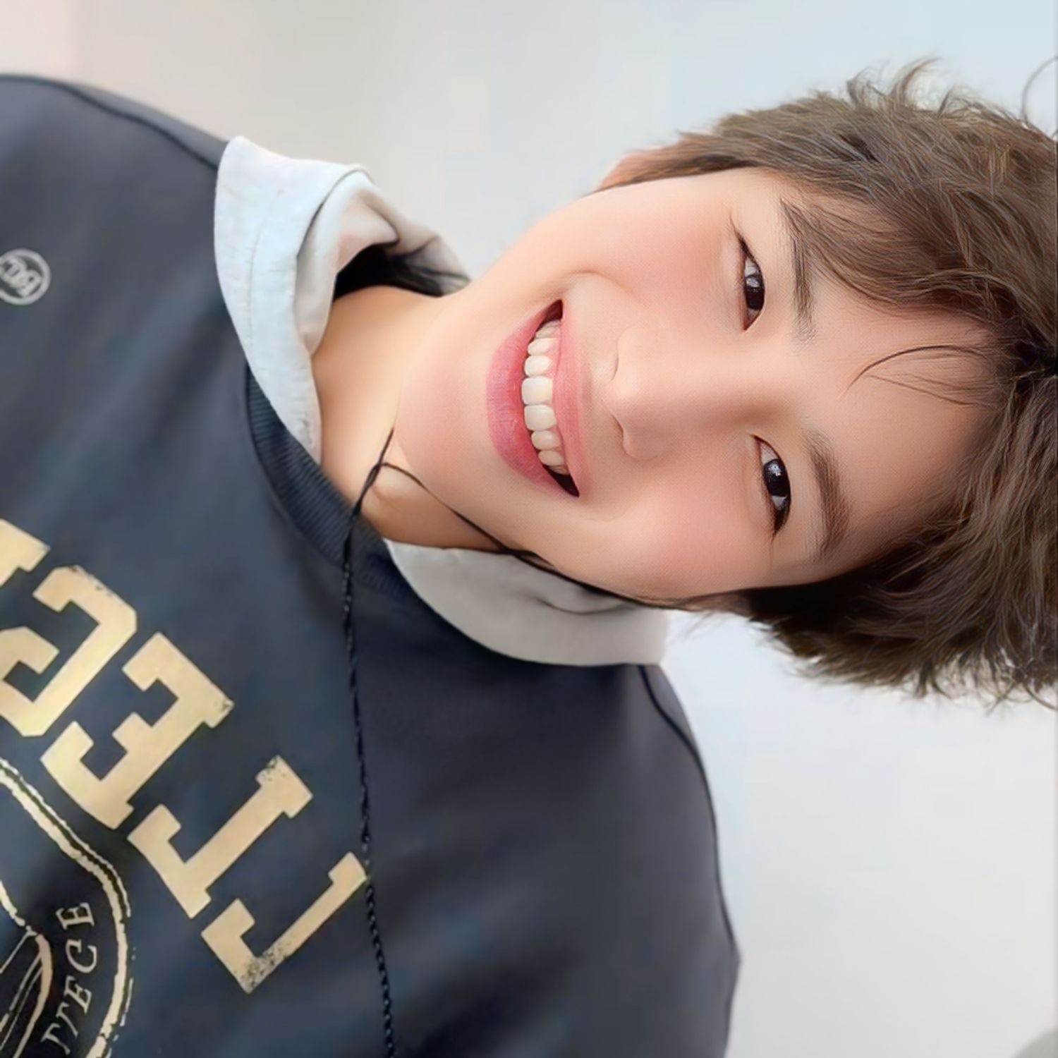 A moment captured by Wow (A.C.E)'s fan