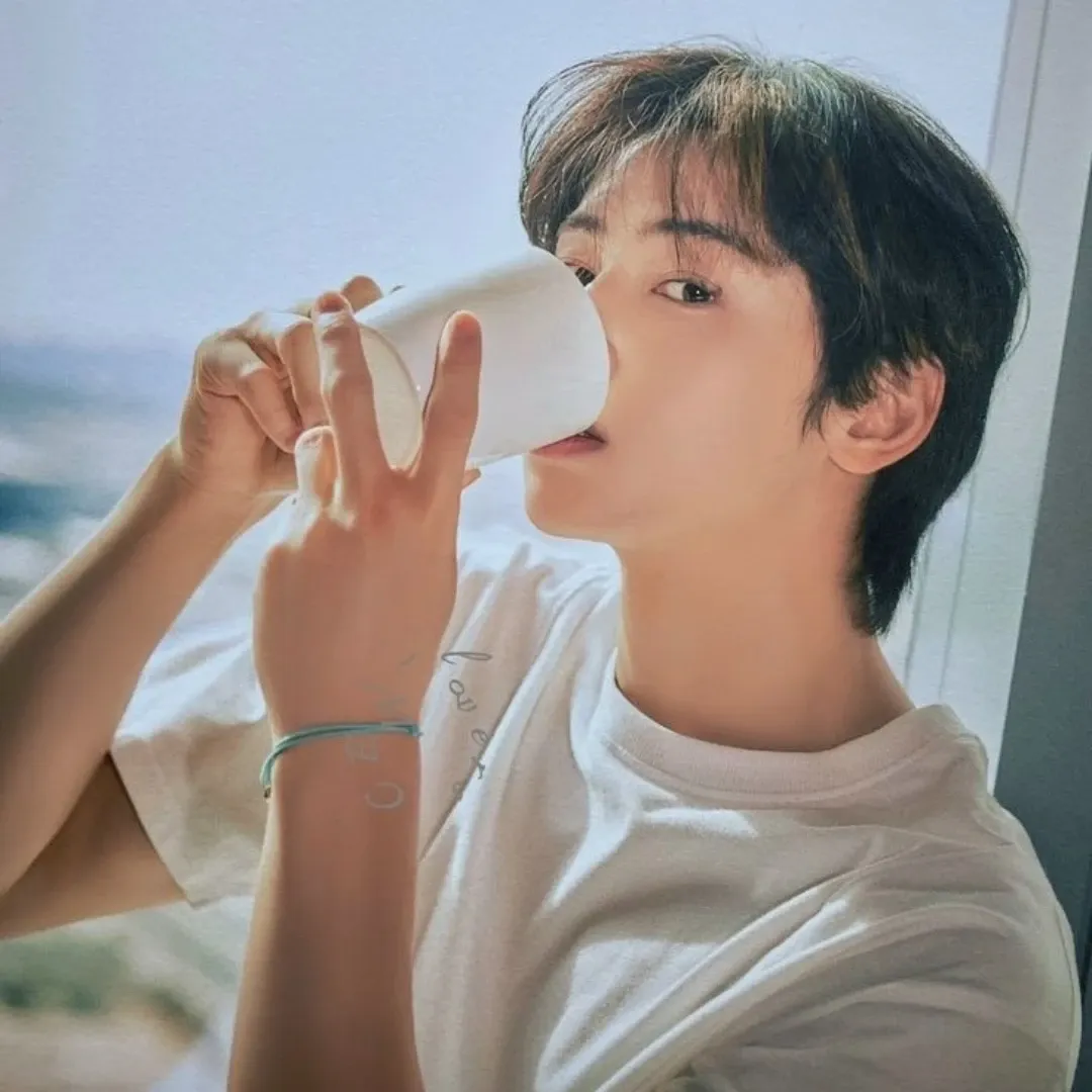 A moment captured by Eunwoo (ASTRO)'s fan