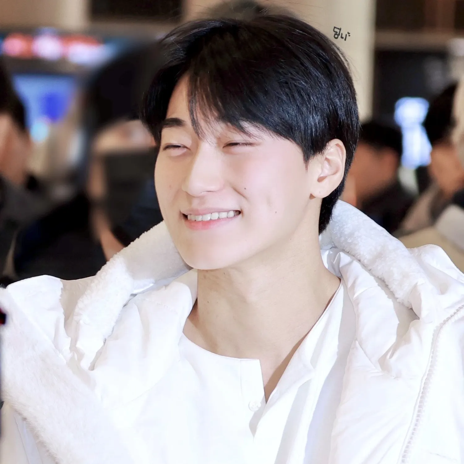 에이티즈의 비하인드 컷