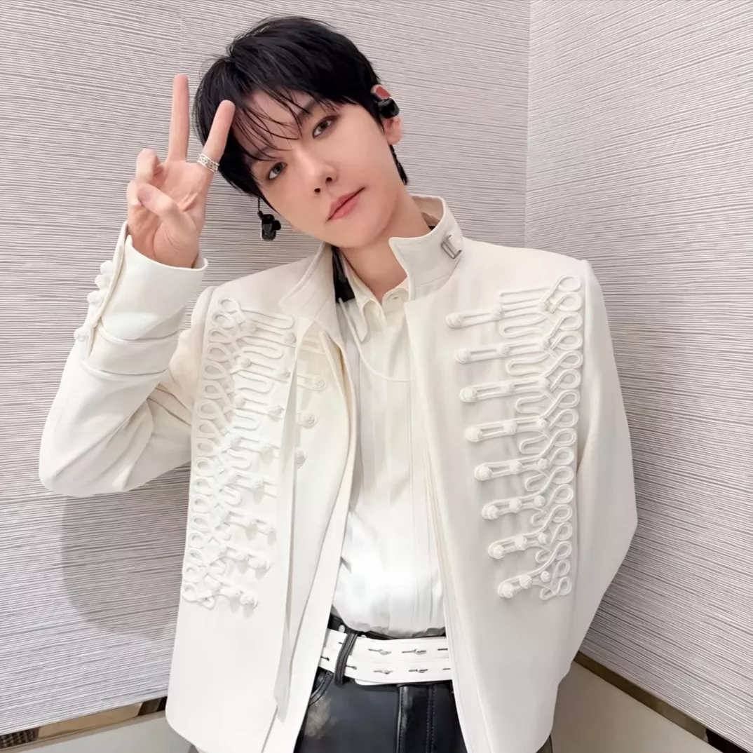 ベクヒョン (EXO)の最近の活動写真