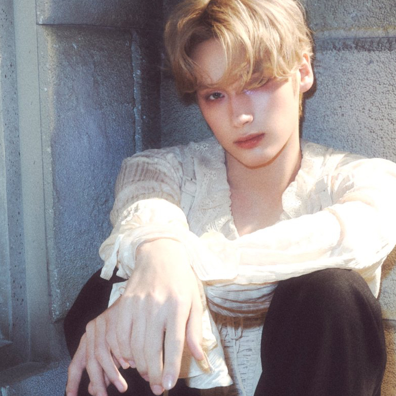 Latest photo of HueningKai (TOMORROW X TOGETHER)