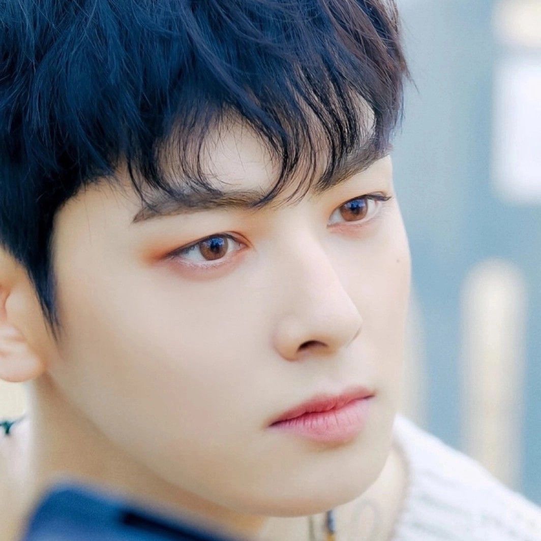Recent activity shot of Eunwoo (ASTRO)