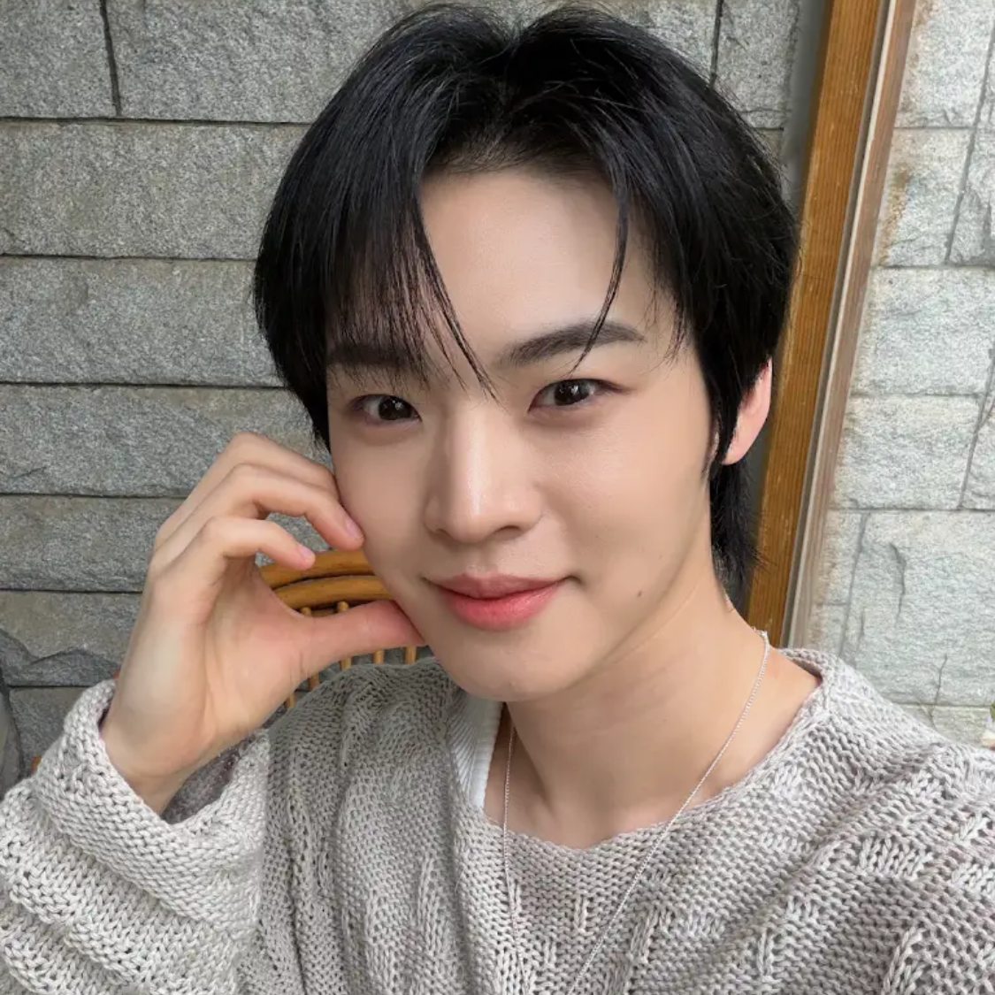 Behind-the-scenes cut of Hyojin (ONF)