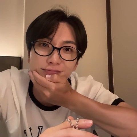 Recent activity shot of Leeteuk (Super Junior)