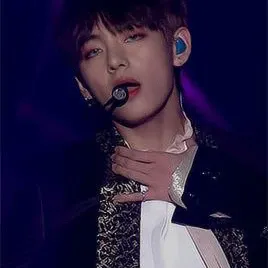 V (BTS)の最新写真