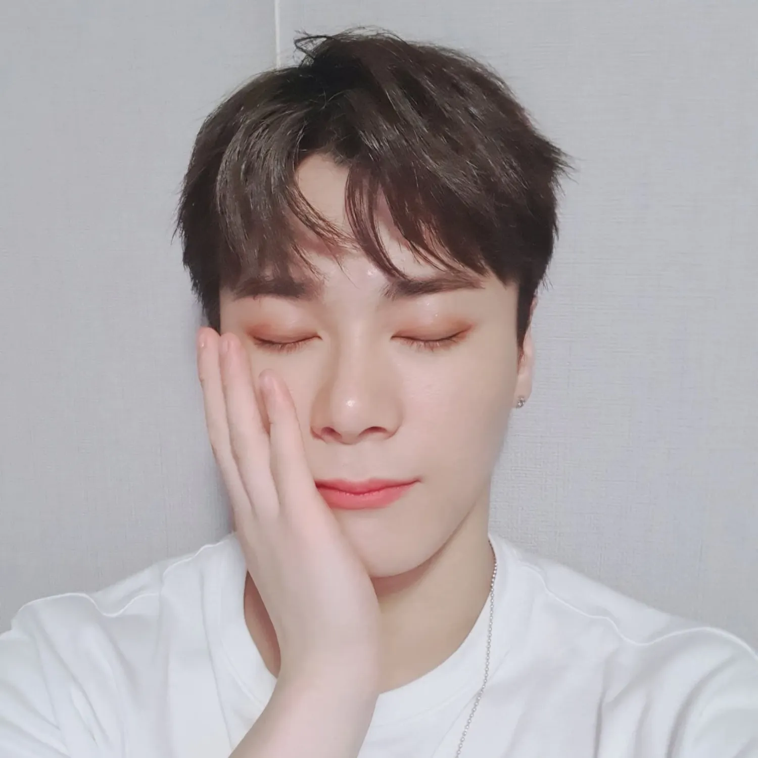 Latest photo of Moonbin (ASTRO)