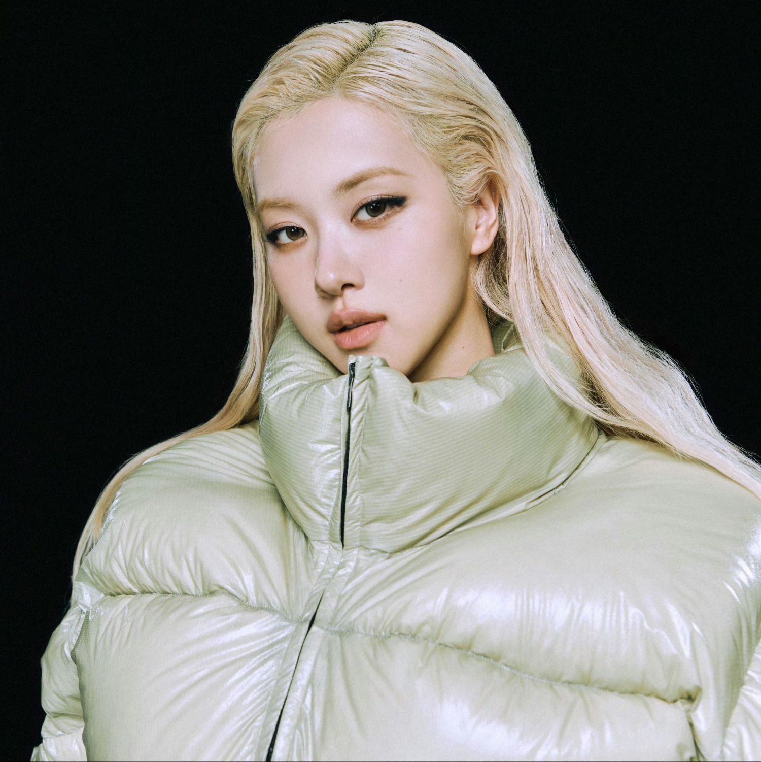 Latest photo of ROSÉ (BLACKPINK)