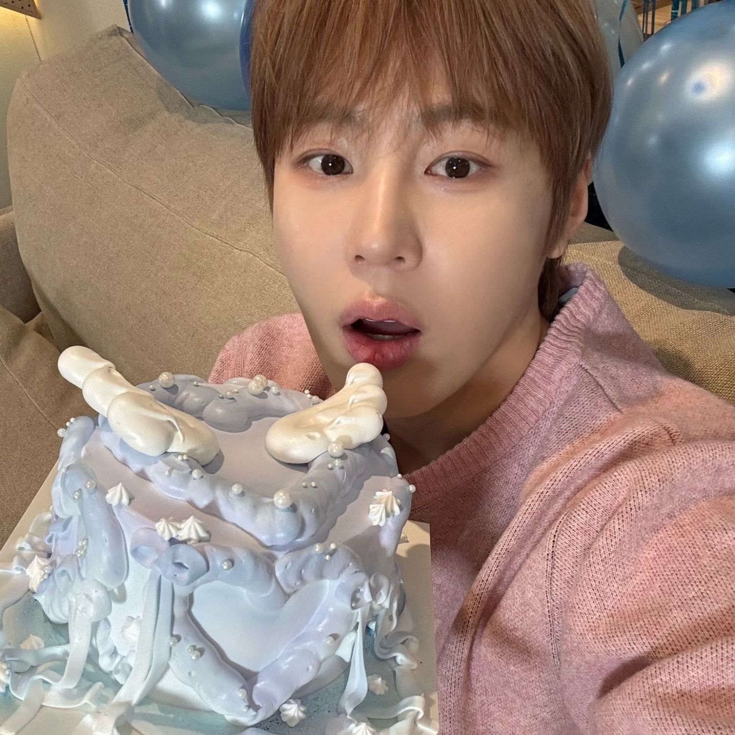 Latest photo of Ha Sungwoon