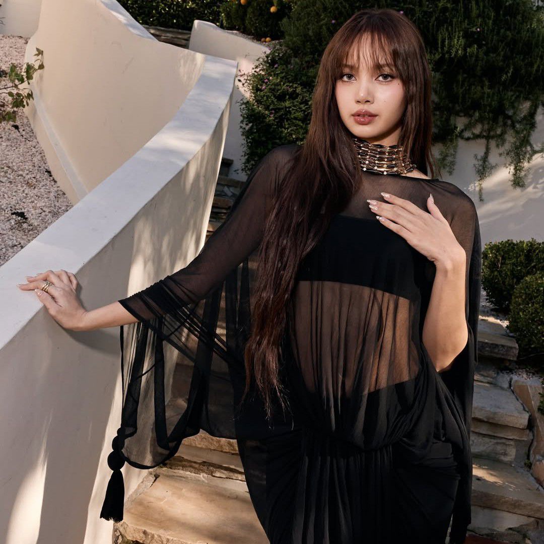 Lisa (BLACKPINK)的最新照片