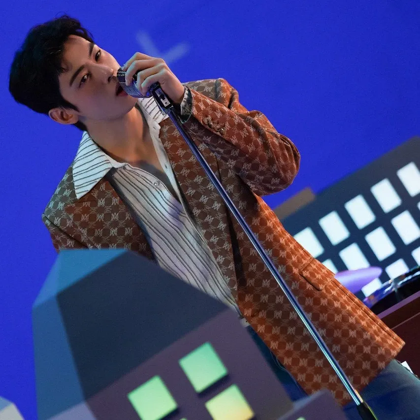 A moment captured by Eunwoo (ASTRO)'s fan