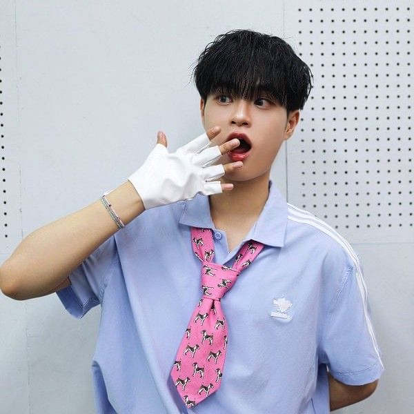 이대휘 (AB6IX)의 비하인드 컷