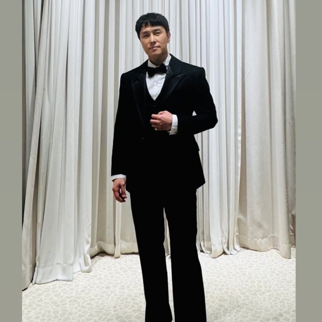 Behind-the-scenes cut of Kim Dongwan (SHINHWA)