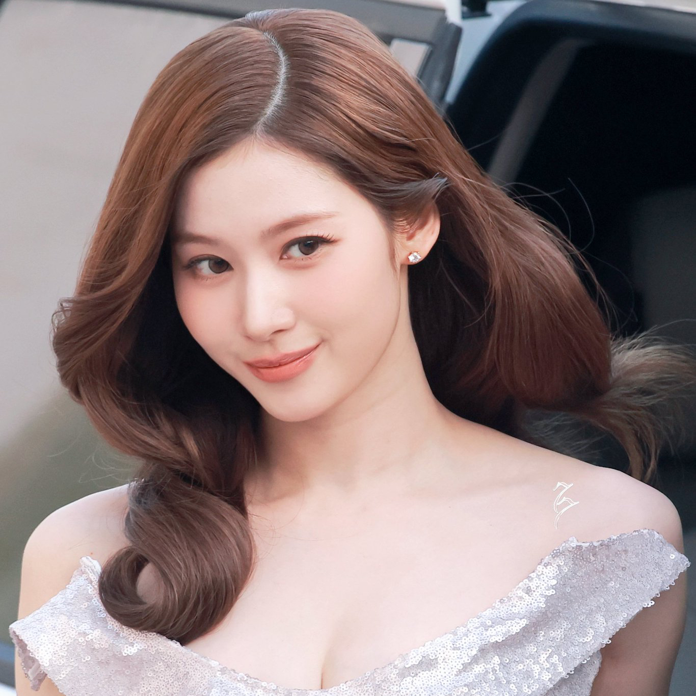 Potret di balik layar Sana (TWICE)