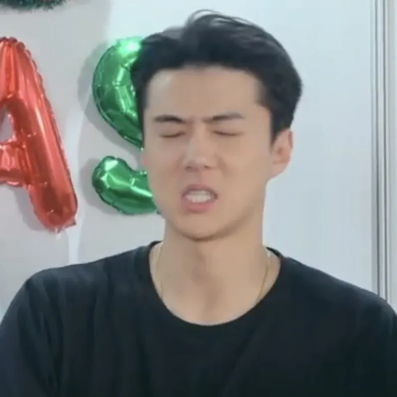 Behind-the-scenes cut of EXO