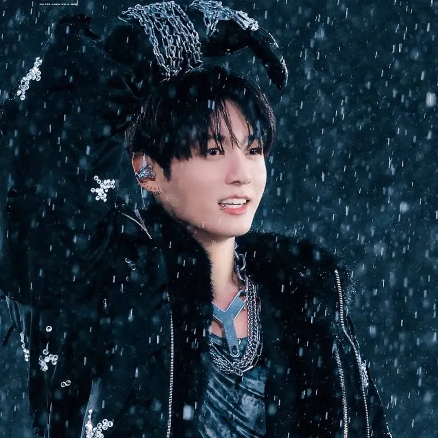 Latest photo of Jungkook (BTS)