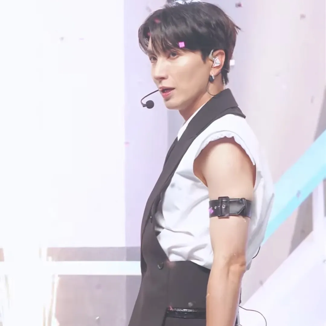 Latest photo of Leeteuk (Super Junior)