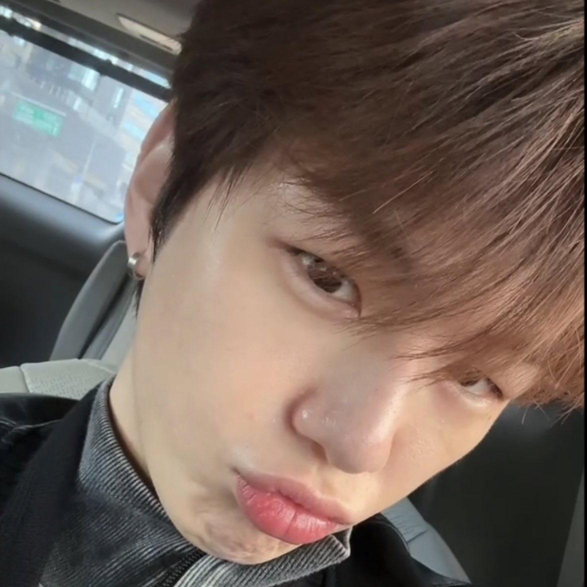 Behind-the-scenes cut of Kang Daniel