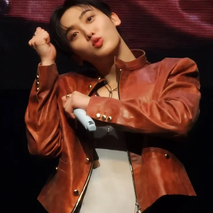 尹产贺 (ASTRO)粉丝拍下的瞬间