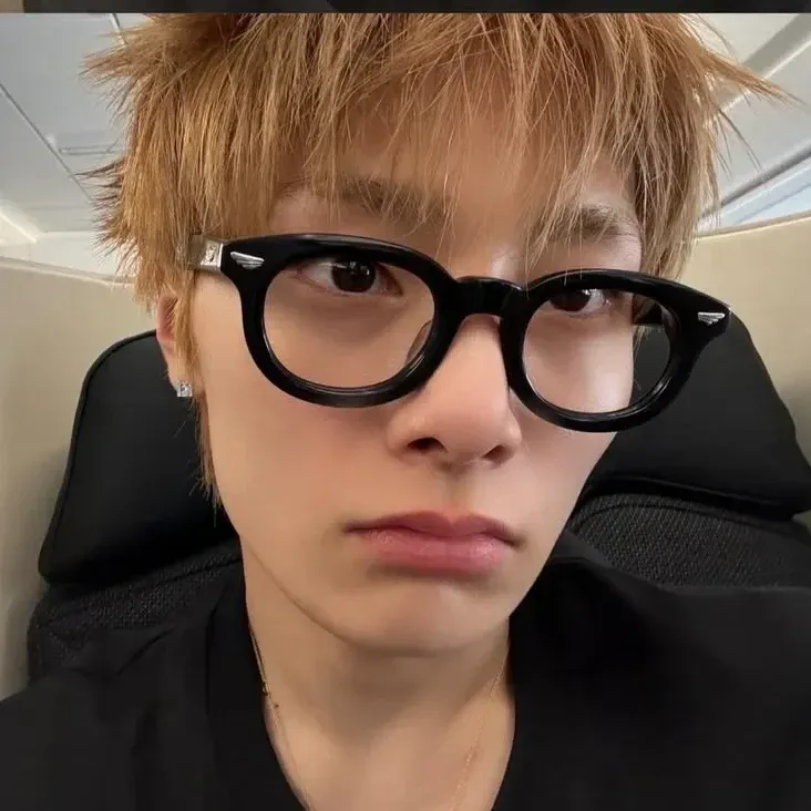Behind-the-scenes cut of Stray Kids