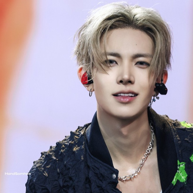 Foto terbaru Heeseung