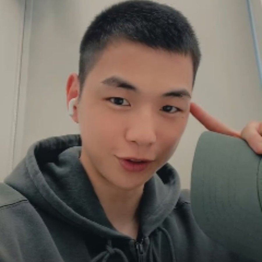 강다니엘의 비하인드 컷