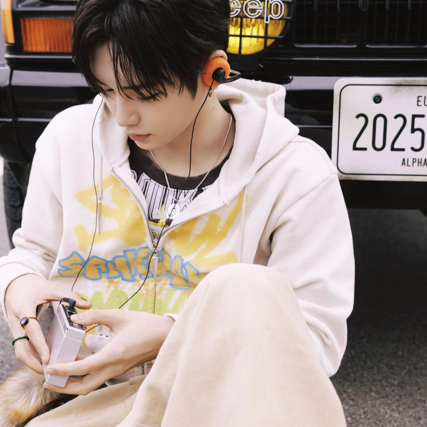 Behind-the-scenes cut of Zhou Anxin (ALPHA DRIVE ONE)