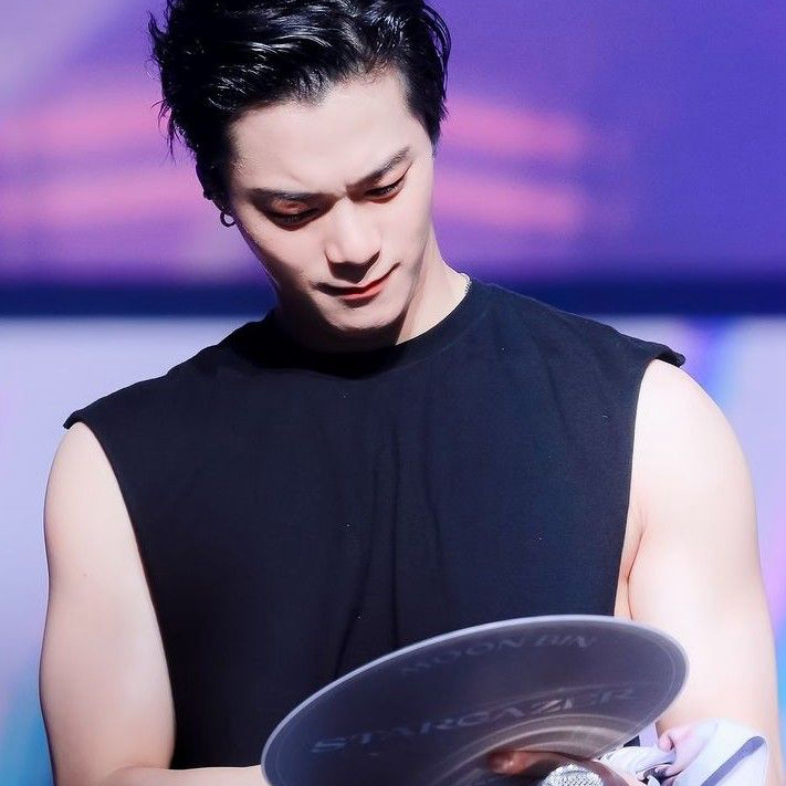 A moment captured by Moonbin (ASTRO)'s fan