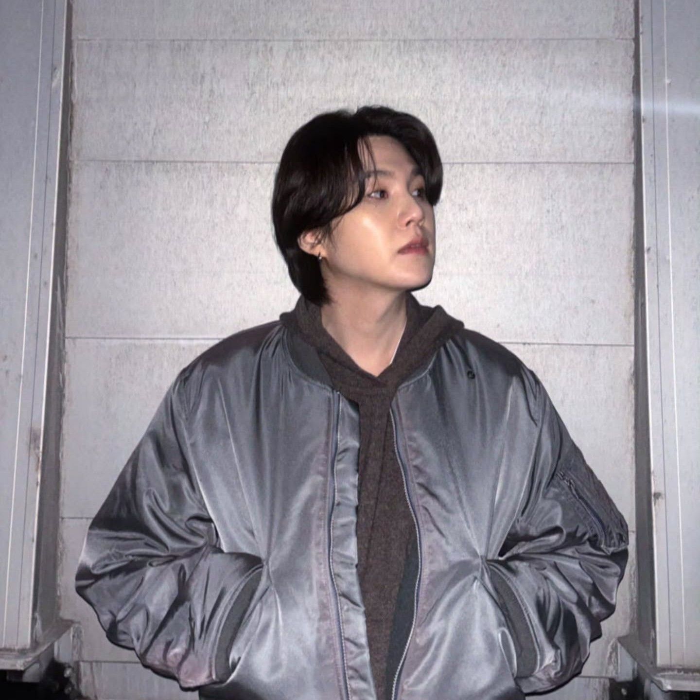 SUGA (BTS)の舞台裏ショット