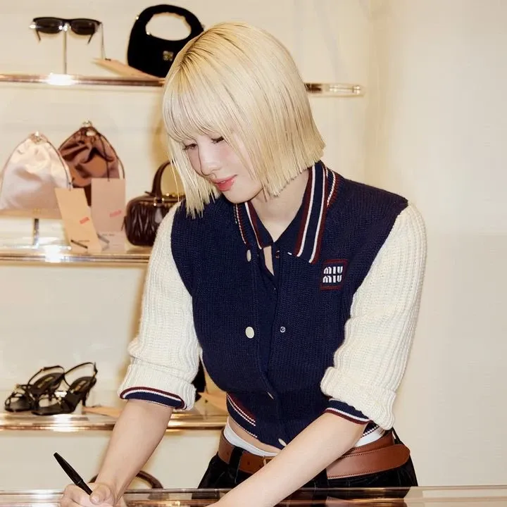 A moment captured by Momo (TWICE)'s fan