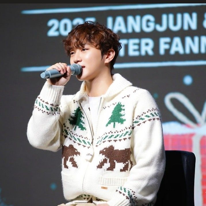 Recent activity shot of Hong Joochan (GoldenChild)