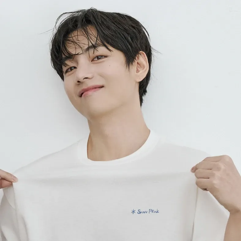 Foto terbaru V (BTS)