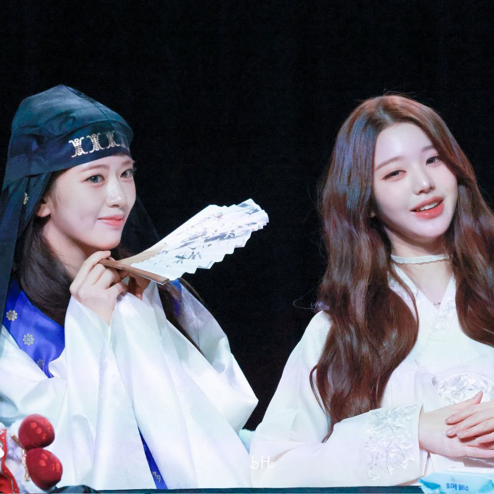 Behind-the-scenes cut of IVE