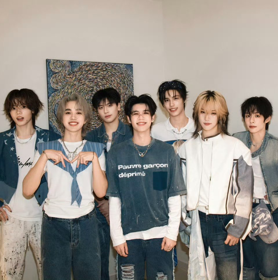 Behind-the-scenes cut of NexT1DE