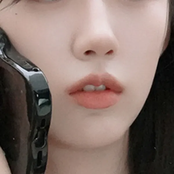 Recent activity shot of Jeong Yein (Lovelyz)