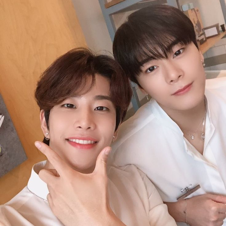 A moment captured by Moonbin (ASTRO)'s fan