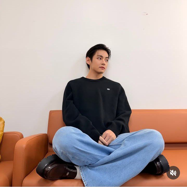 A moment captured by V (BTS)'s fan