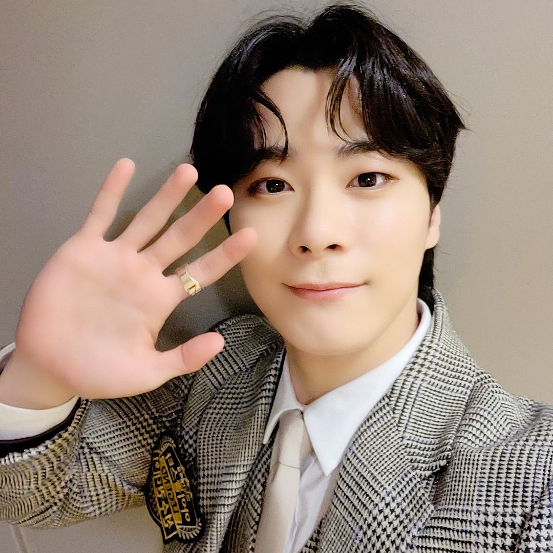 Latest photo of Moonbin (ASTRO)